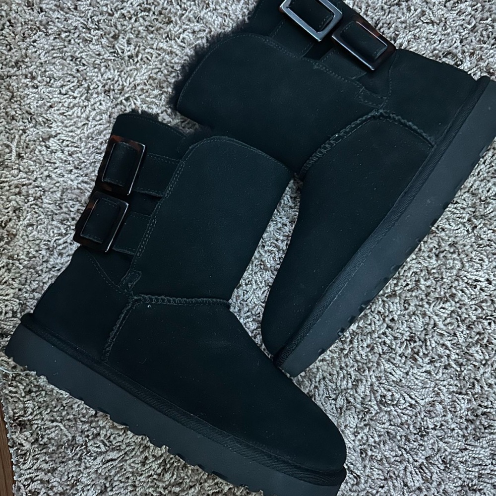 New Black UGG boots in size 6.